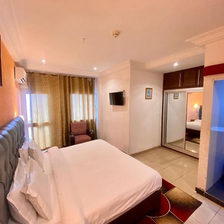 Fini Hotel Bobende Limbe Kültér fotó