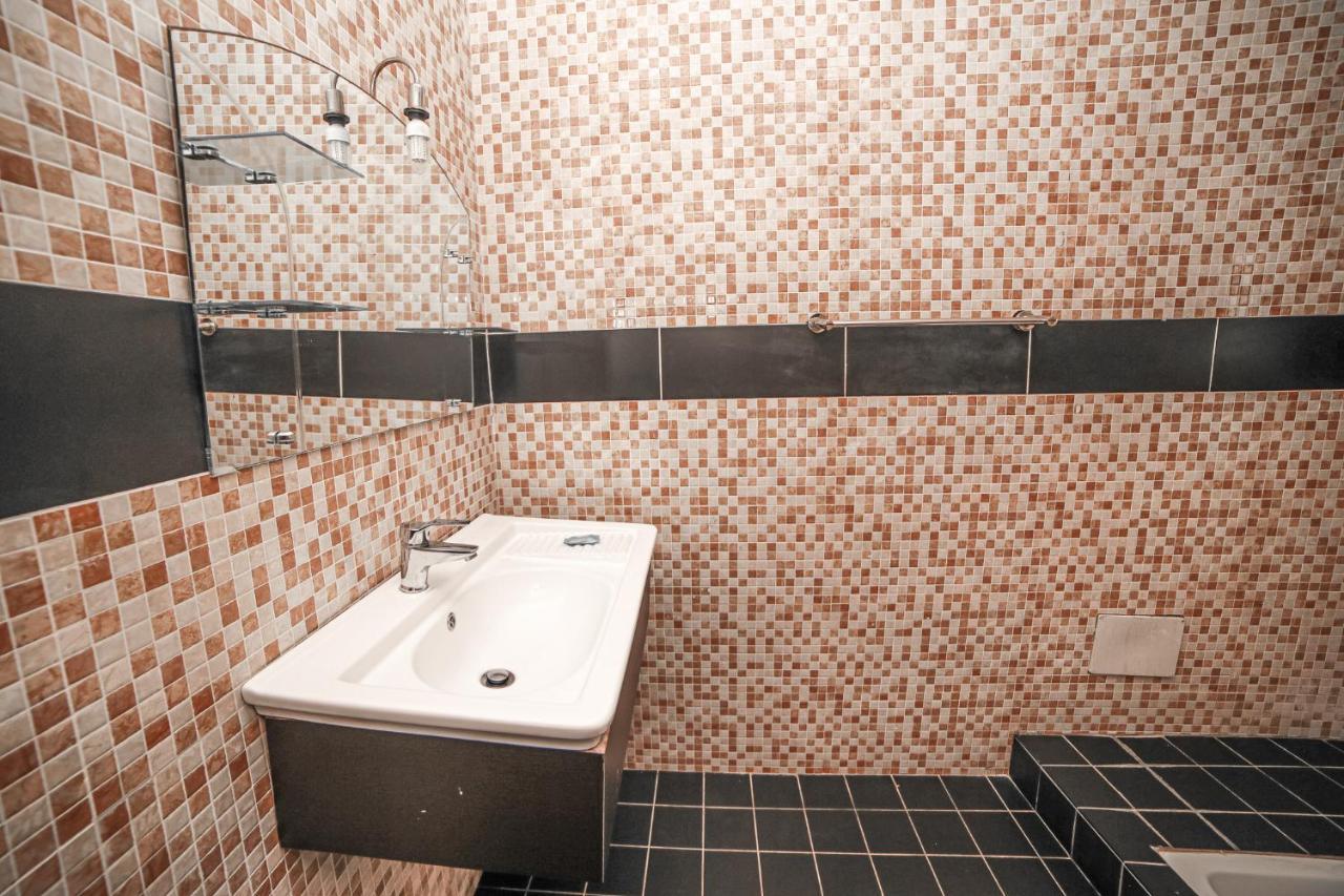 Fini Hotel Bobende Limbe Kültér fotó