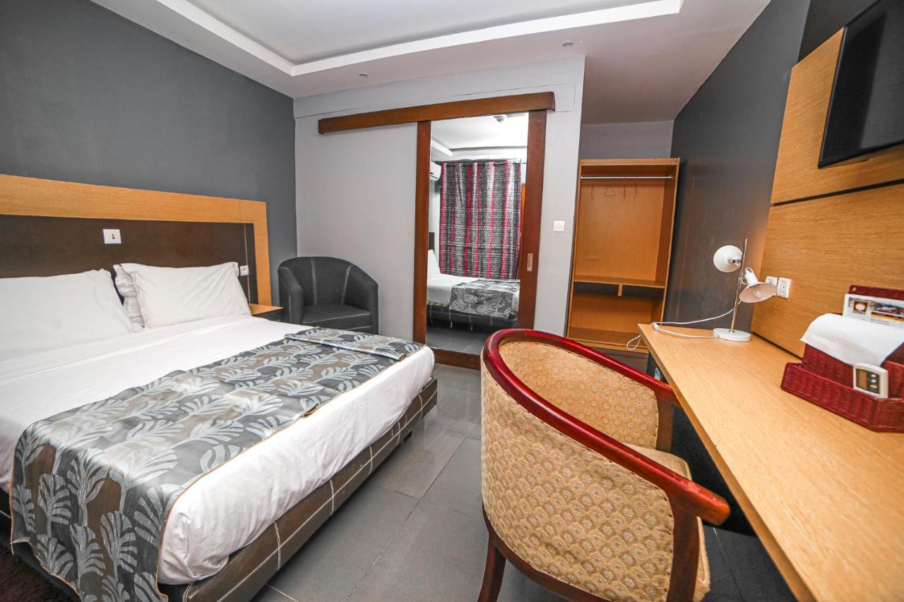 Fini Hotel Bobende Limbe Kültér fotó