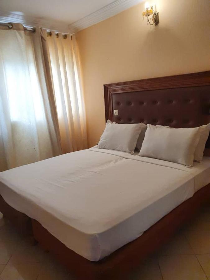 Fini Hotel Bobende Limbe Kültér fotó