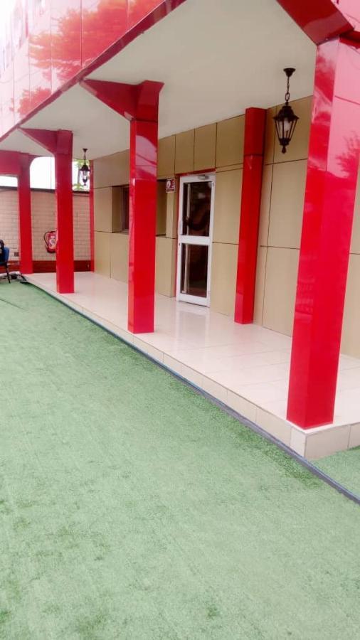 Fini Hotel Bobende Limbe Kültér fotó