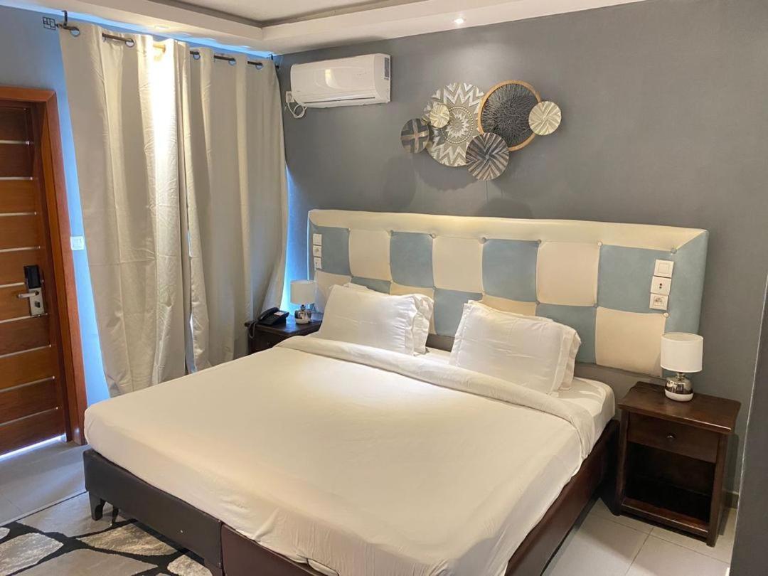 Fini Hotel Bobende Limbe Kültér fotó
