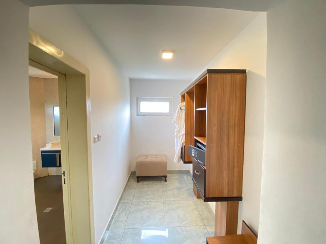 Fini Hotel Bobende Limbe Kültér fotó