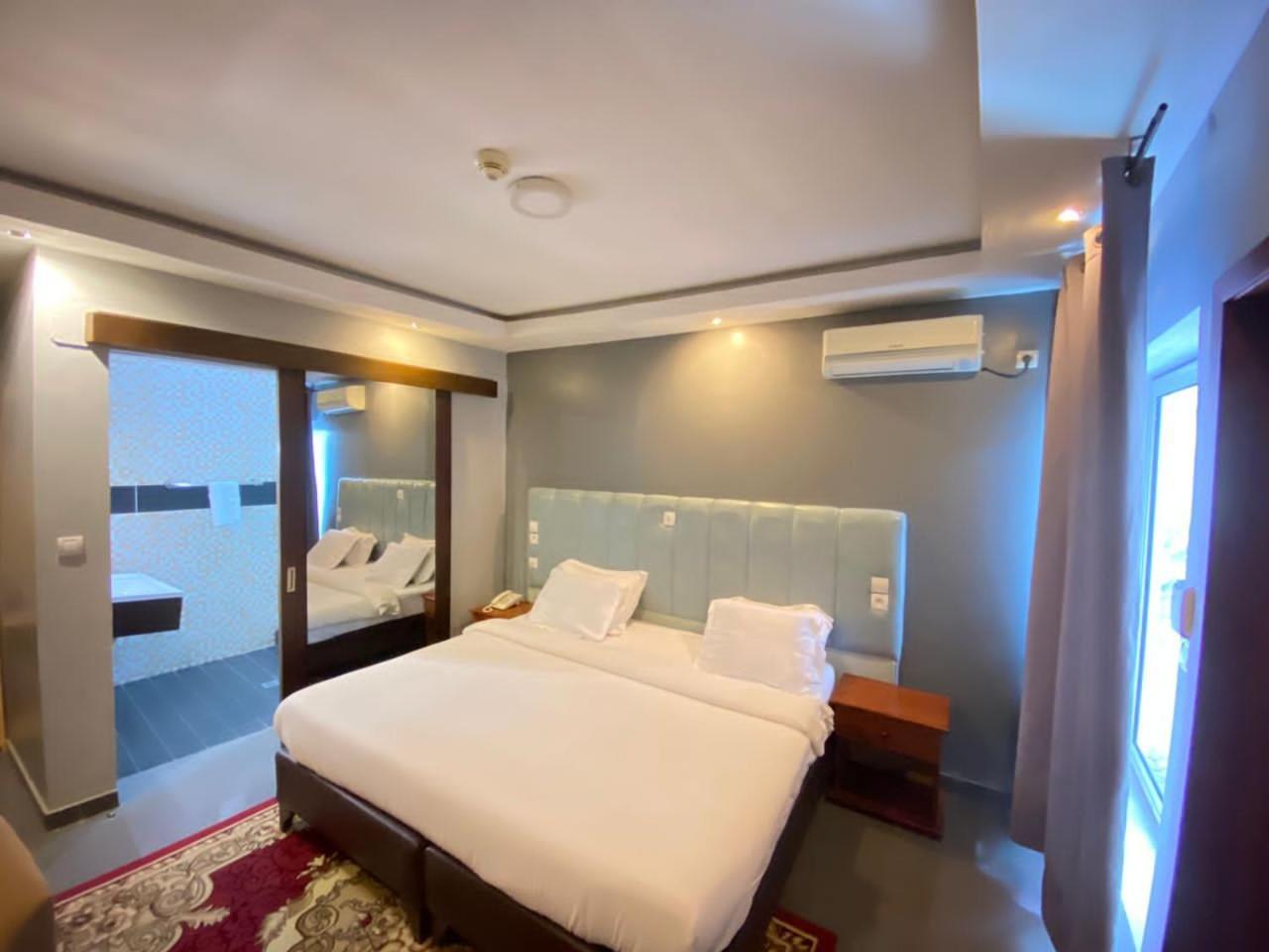 Fini Hotel Bobende Limbe Kültér fotó