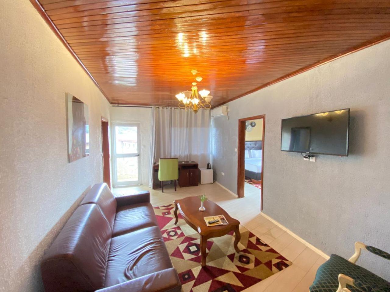 Fini Hotel Bobende Limbe Kültér fotó