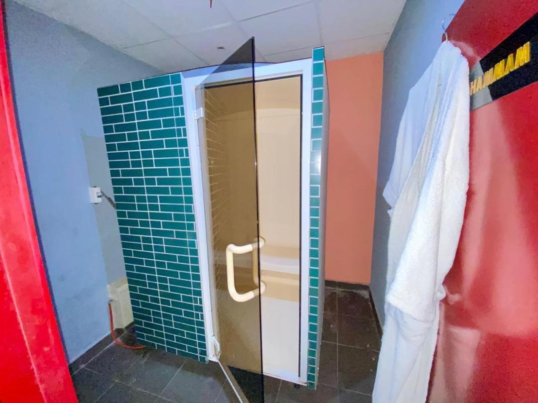Fini Hotel Bobende Limbe Kültér fotó