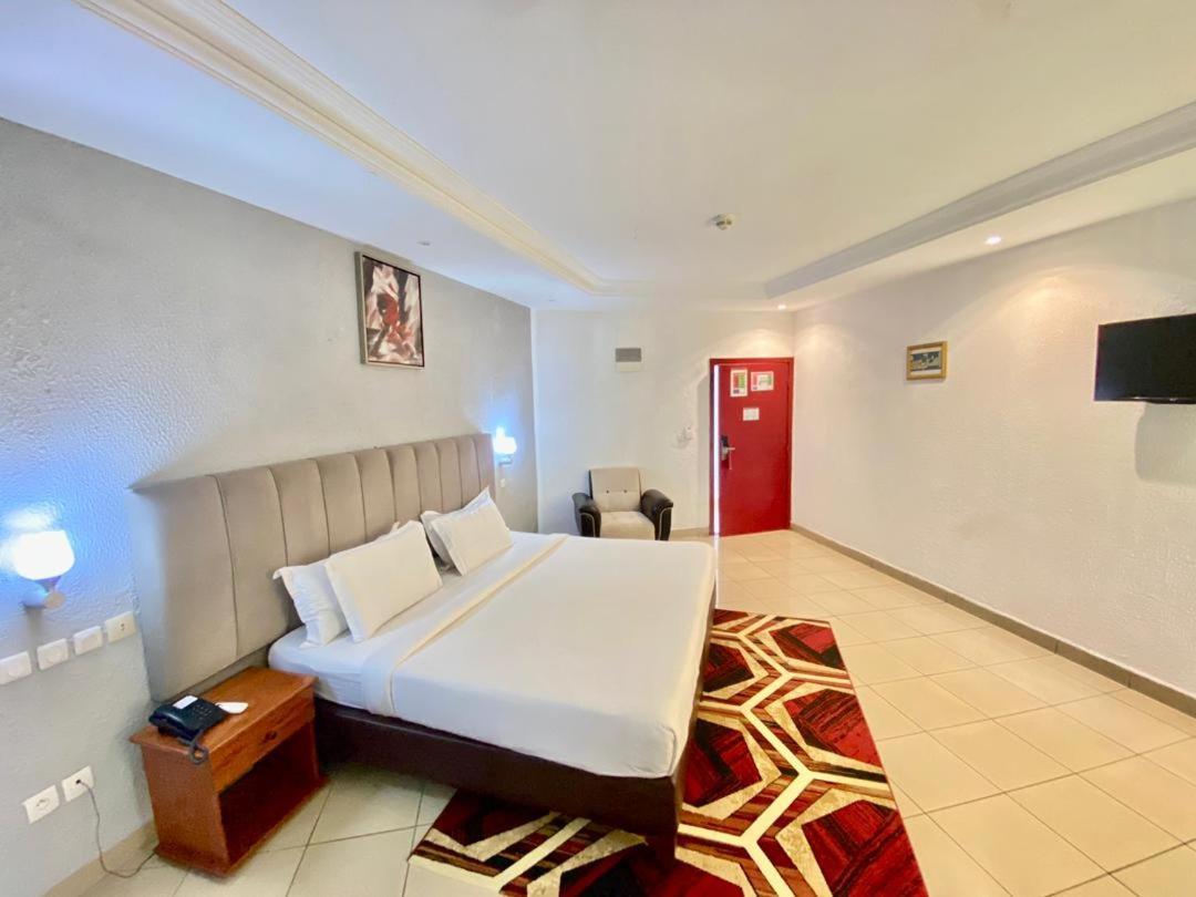 Fini Hotel Bobende Limbe Kültér fotó