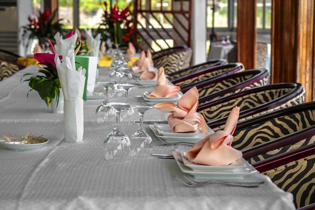 Fini Hotel Bobende Limbe Kültér fotó