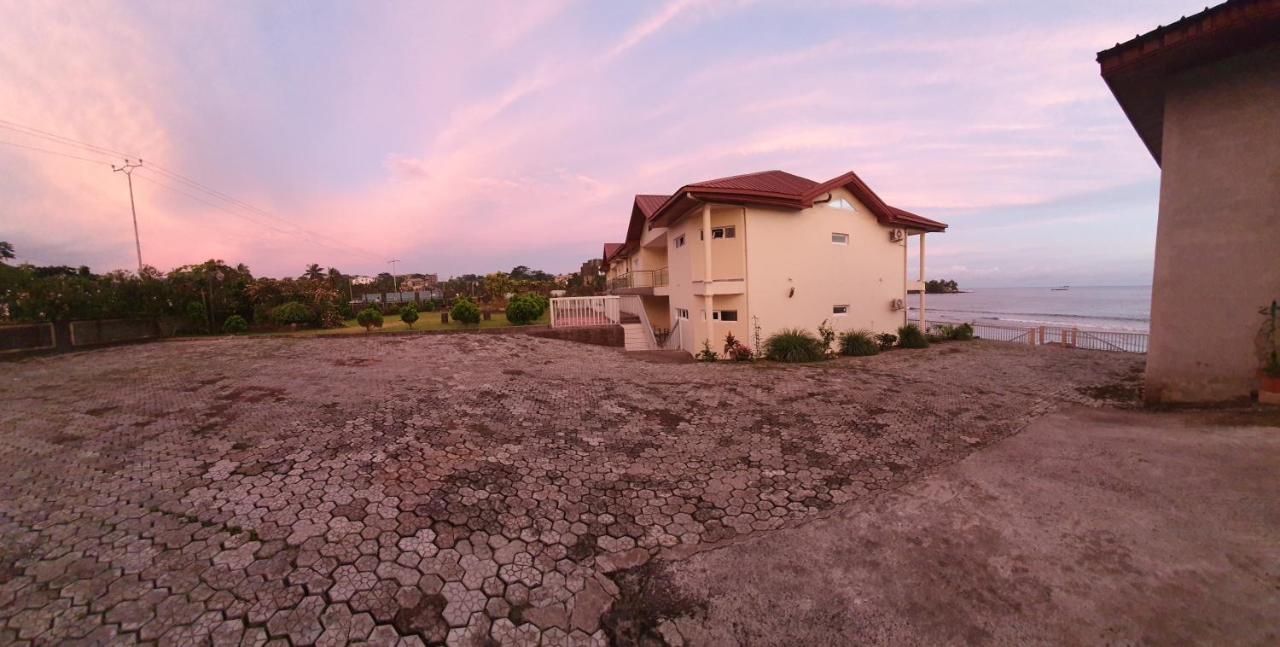 Fini Hotel Bobende Limbe Kültér fotó