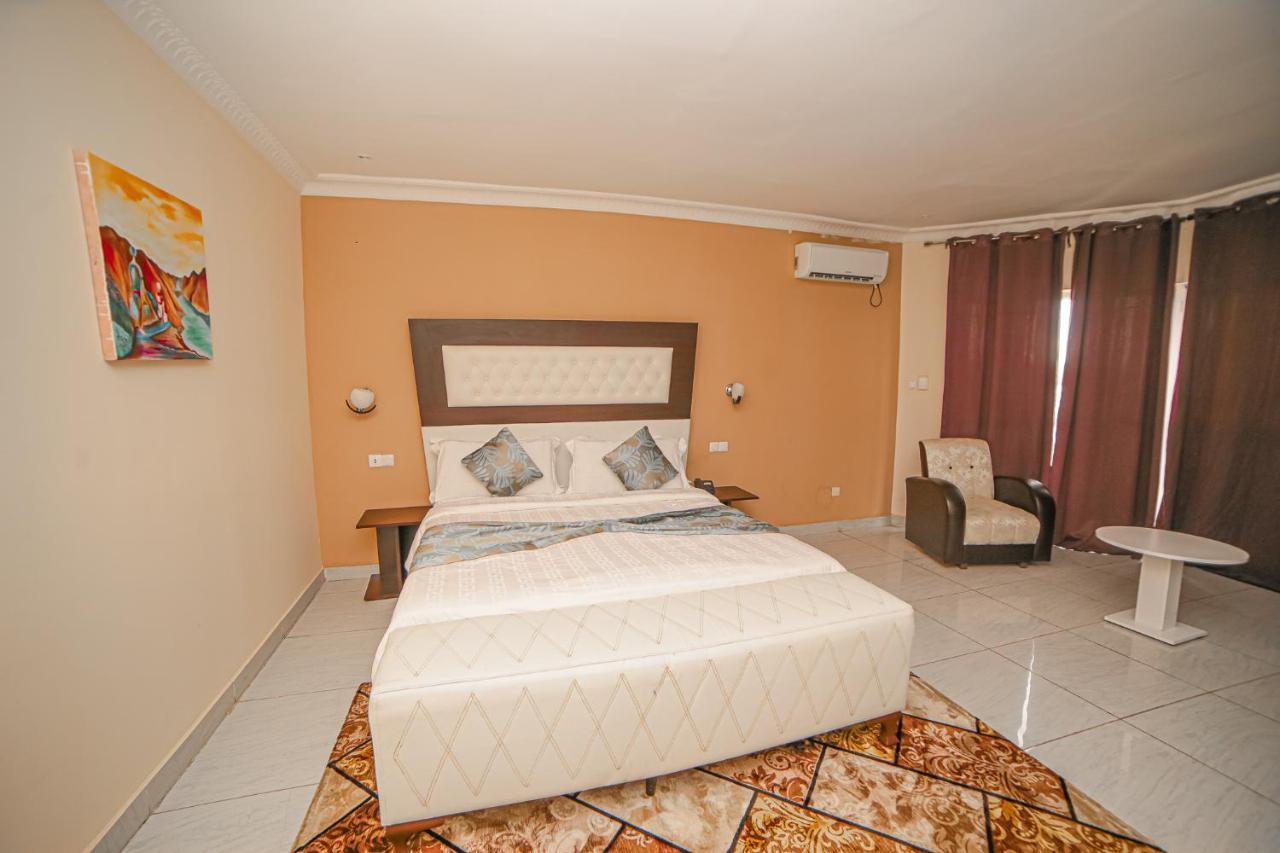 Fini Hotel Bobende Limbe Kültér fotó
