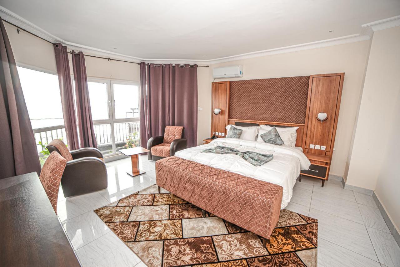 Fini Hotel Bobende Limbe Kültér fotó